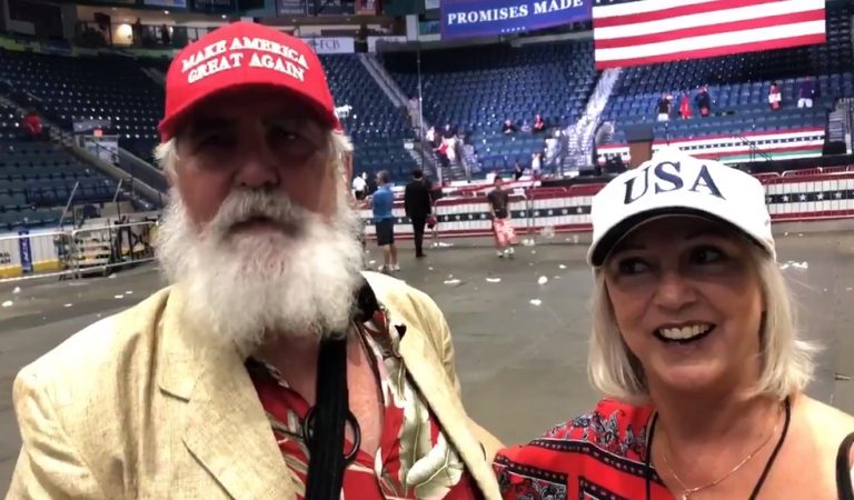 Trump Supporter Apologizes To CNN Reporter After Flipping Him Off During MAGA Rally Trump Supporter Apologizes To CNN Reporter After Flipping Him Off During MAGA Rally