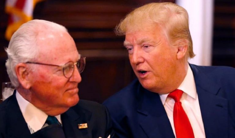 Law Firm That Represented Trump’s Businesses Is Raided By FBI, Everyone Asked To Leave (IMAGE) Law Firm That Represented Trump’s Businesses Is Raided By FBI, Everyone Asked To Leave (IMAGE)